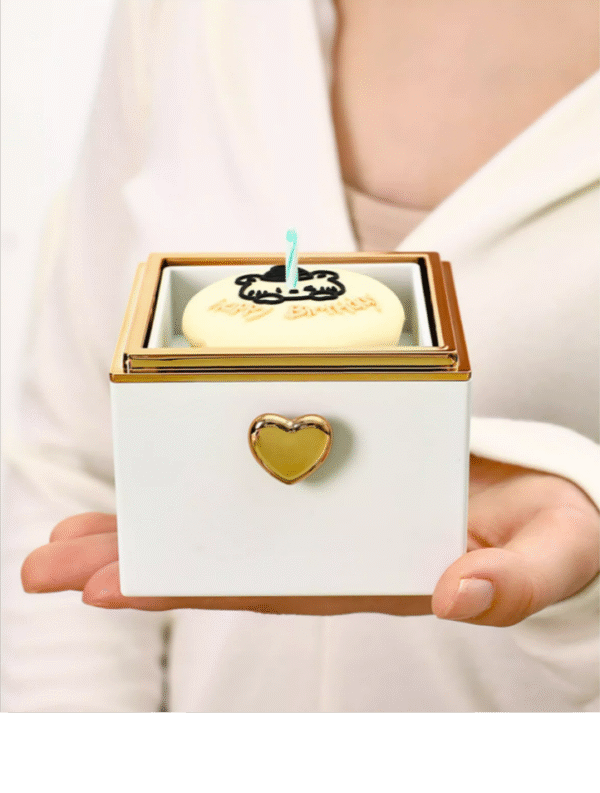 Light candle bear cake surprise rotating ring box - Image 6